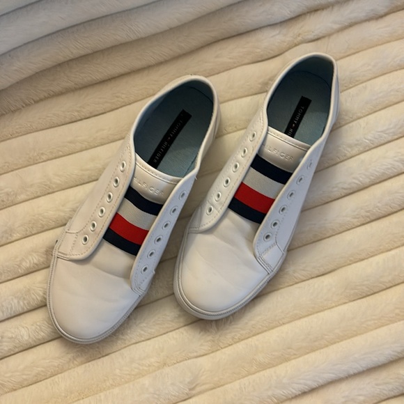 Tommy Hilfigar Slip on Sneakers - Picture 3 of 5